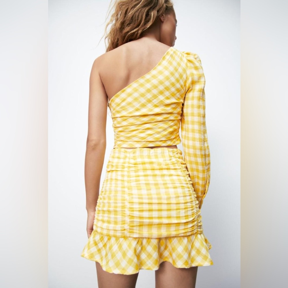 Zara Gingham Ruched Mini Skirt - Picture 5 of 13